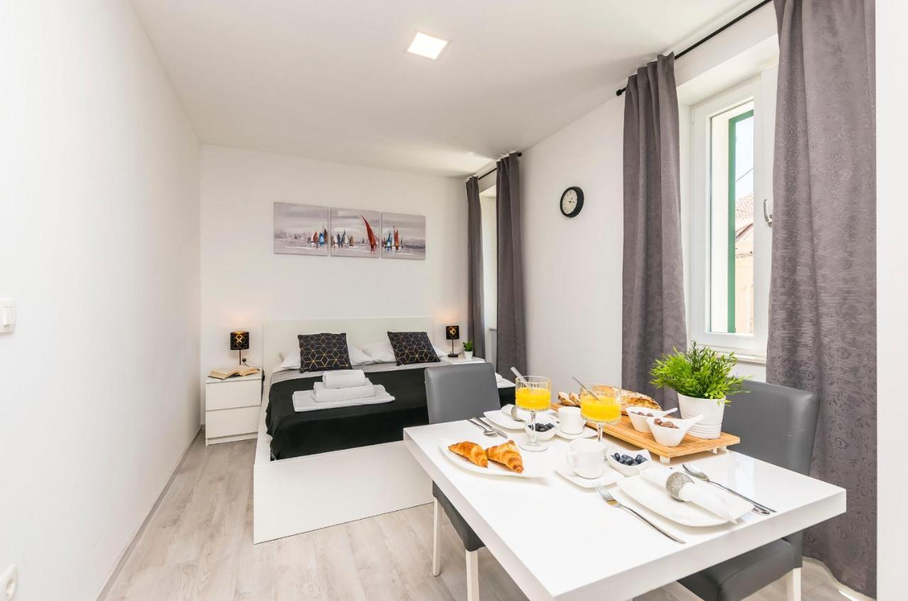 Apartments And Rooms Adriatic Suites Szybenik Zewnętrze zdjęcie